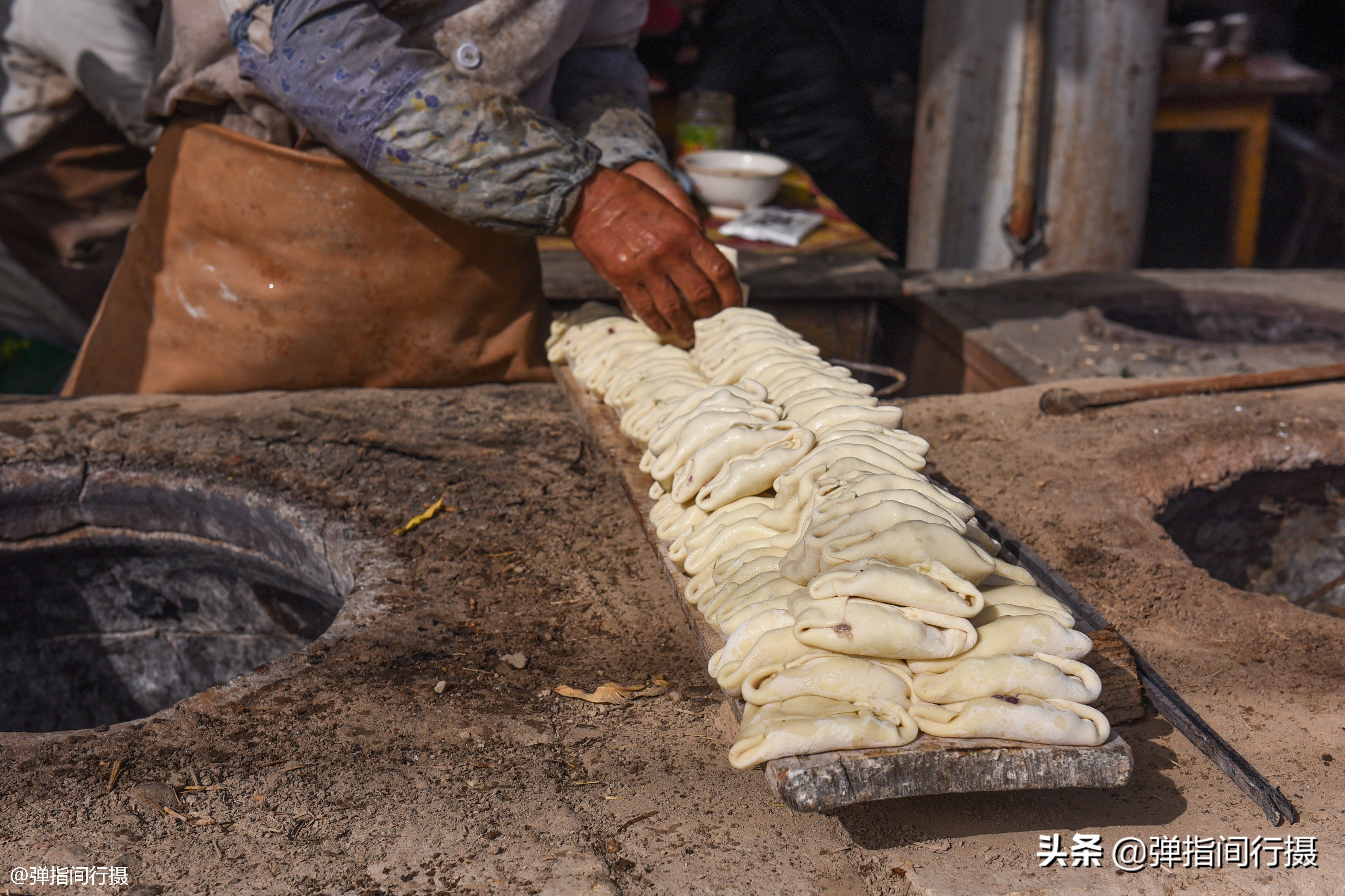 美食|难得一见的新疆集市，各色风味小吃令人垂涎，花50元就能吃到扶墙