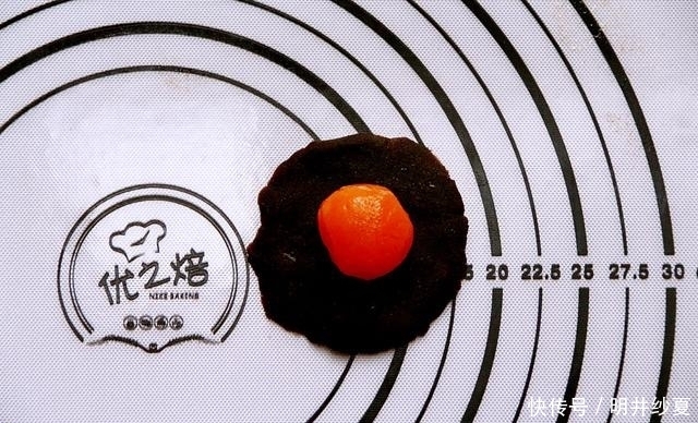 在家|中秋将至教大家在家制作月饼,香甜软糯,低脂营养还健康