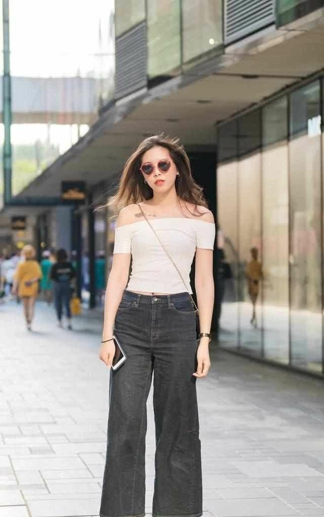 简洁又清爽的感觉，舒适又婉约的阔腿裤，走到哪都是一抹风情