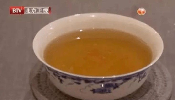 健脾|晨喝“通便水”、午喝“养心护肝茶”、晚喝“安神汤”！从早补到晚，给一整年打个好底子~