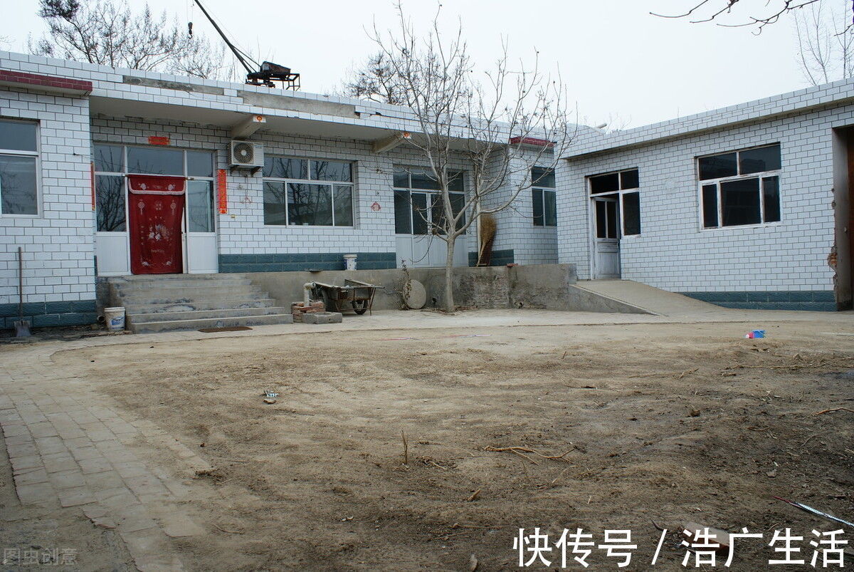 村委会|声明农村宅基地属私有产权,子女可凭继承,但建新需八步骤审核