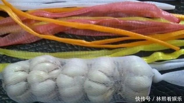 为什么买回家的大蒜容易发芽,而超市里的不会发芽看完就懂了