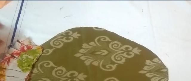 主妇|旧衣服扔掉太浪费了,天才主妇把它做成垫子,坐着舒服又省钱