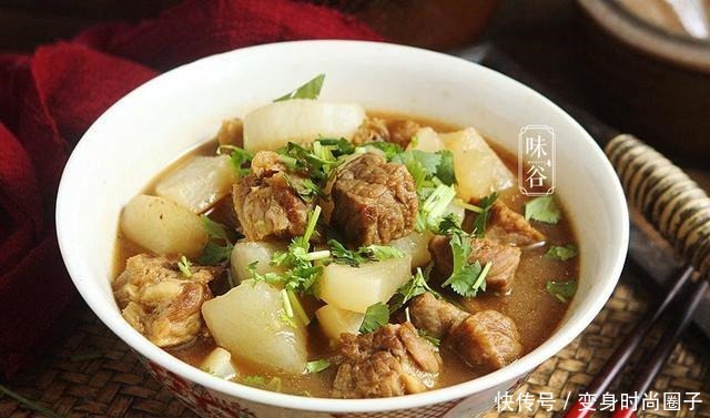 美味|秋天,少吃猪肉多吃它,简单炖一锅,营养美味又暖胃,贵点也值得