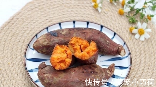 一滴水|想吃烤红薯不用买，用电饭锅就能做，不放一滴水，软糯香甜超好吃