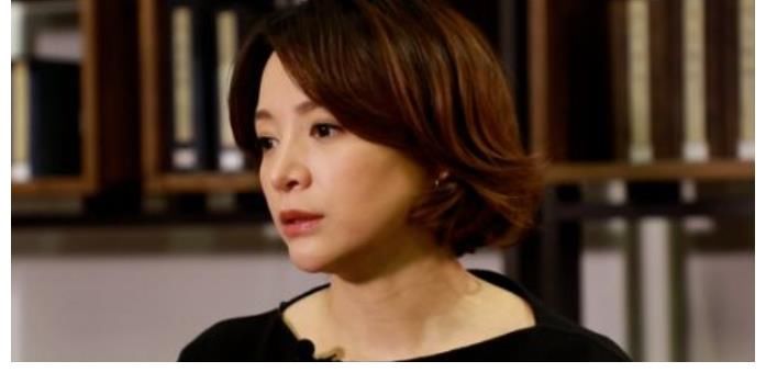 中央电视台春节联欢晚会|董卿为何连续四年缺席春晚，背后真正的原因是什么？