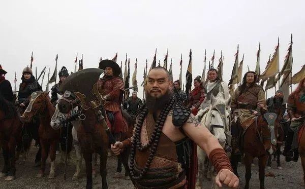 朝廷|梁山好汉绝大部分下场悲惨,为何有10人得到朝廷留用?