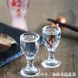 其酒|酱香白酒的四个品鉴步骤