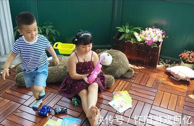 实木地板|阳台铺地砖落伍了,现在流行铺实木地板,不会开裂、脚感好