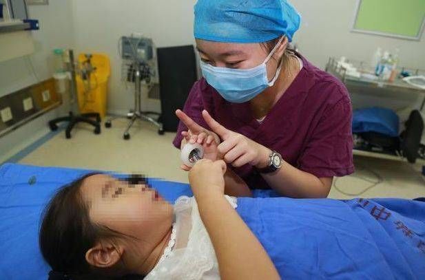 饮料|8岁女童患糖尿病,竟因小孩大人都爱的此物,家长还敢让孩子喝!