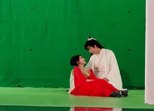 互动也是非常|《快本》最新路透,两大热播剧男女主加盟,看到赵露思追定了