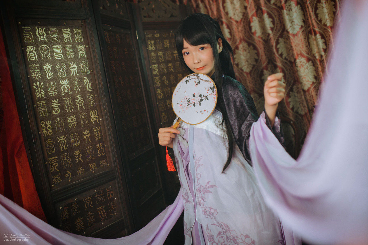 剑网三万花同人汉服襦裙Cosplay