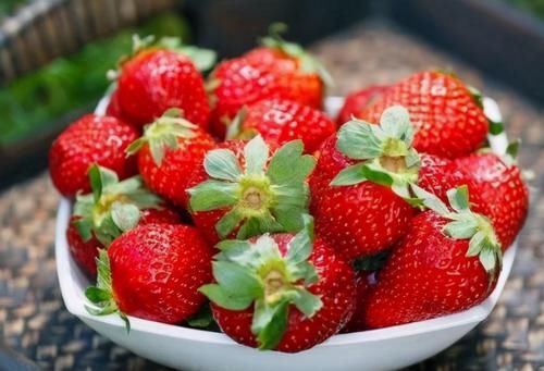 肌肤|对身体最好的三种食物，营养丰富，滋润肌肤，越吃越年轻