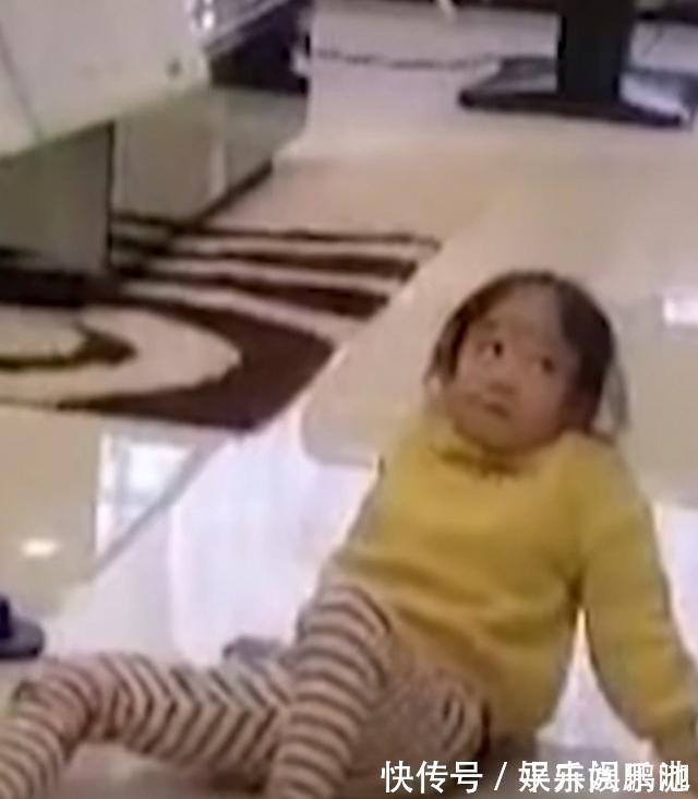 妹妹|“最怂妹妹”火了,跟爸爸撒泼耍赖,哥哥出现妹妹表情太搞笑