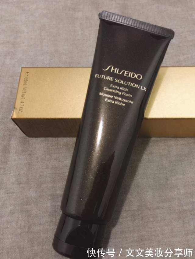 泡沫|去超市买护肤品:这五款洗面奶穷人看不起,有钱人都开始囤货了