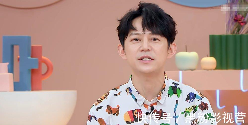 沈夢辰上何炅新節目,有誰注意何炅對她的介紹?網友:現實了!