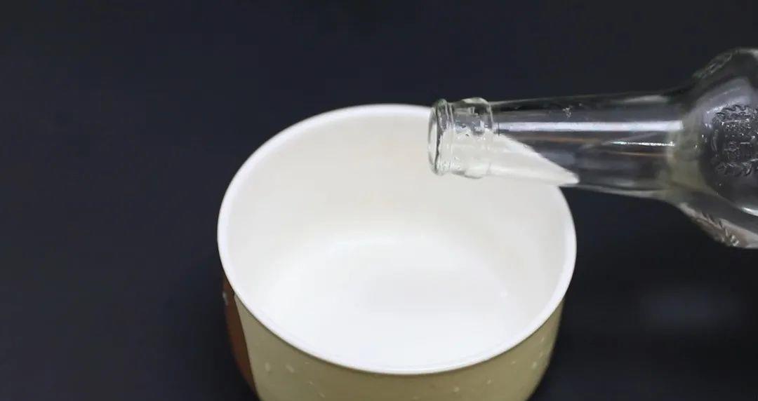 冰箱封条发霉了不用愁,一个小窍门教你轻松洗干净,方法简单省事