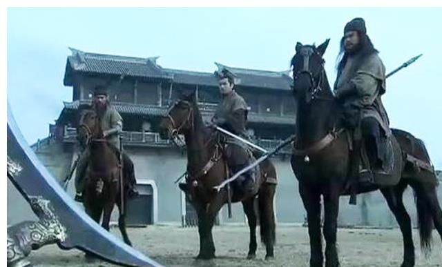 张飞|新版《三国》众神颠倒，刘备壮如白虎，张飞酱油，看到吕布爱了