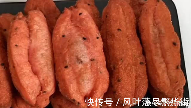 火龙果泥|吃剩的火龙果皮别扔掉,加1碗面粉,不蒸不烙,5分钟做1大锅,香