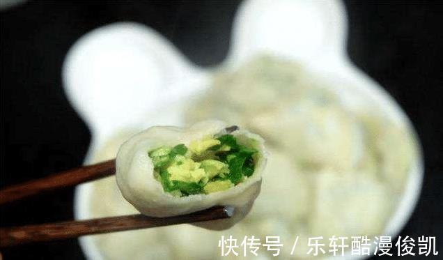 饺子|拌韭菜鸡蛋馅,只加3样料就够了,饺子做好鲜味足,吃着香