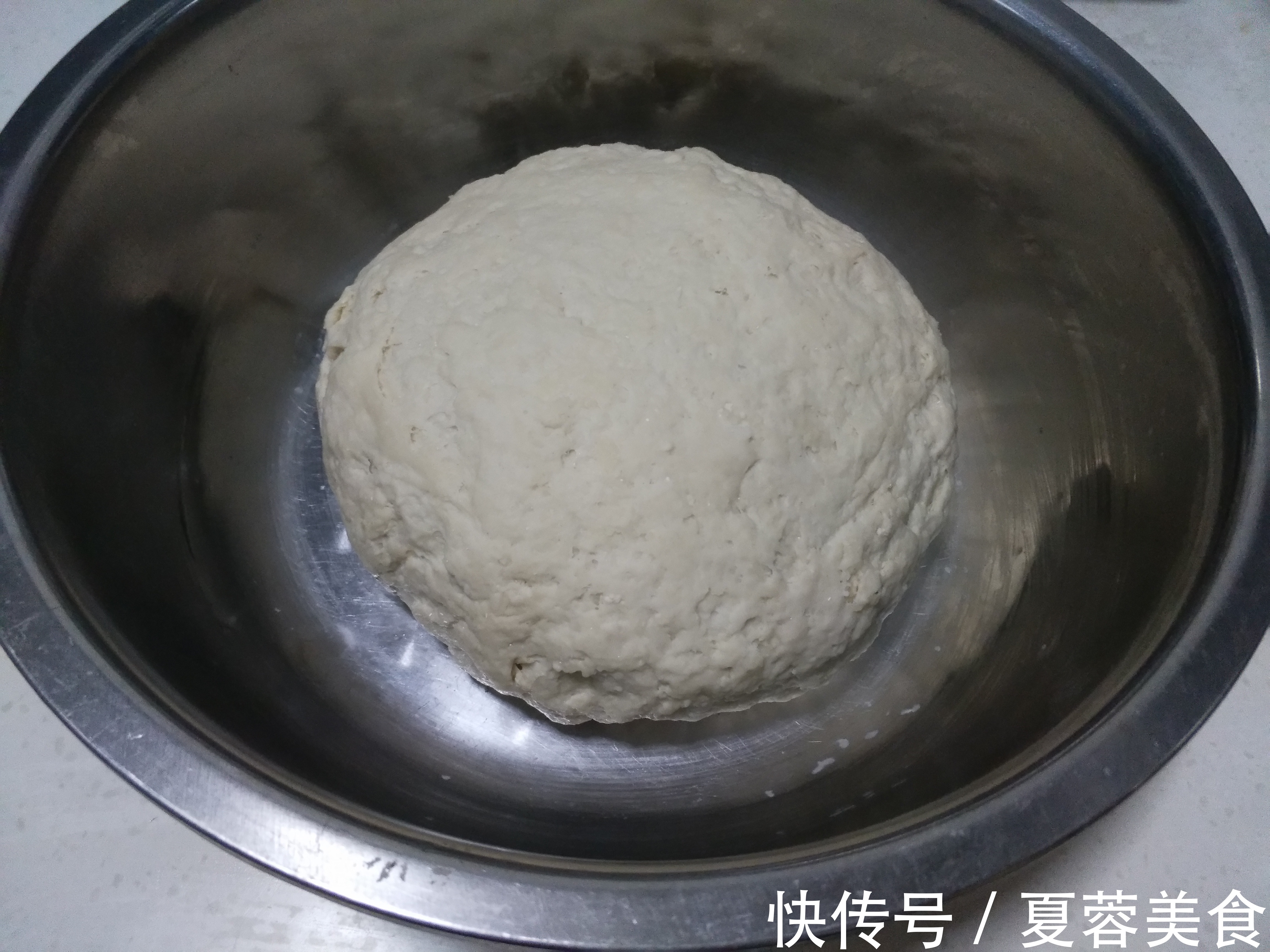 它被称为“天然消炎菜”,做馅蒸包子真好吃,做一次吃一周