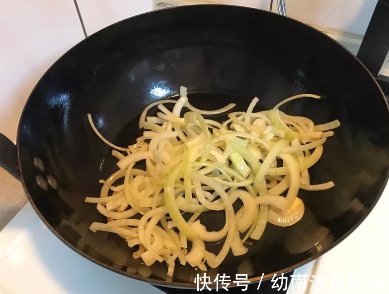 鱼片|雨天吃点啥？大叔教你日式炒乌龙面，爽滑Q弹，吃过一次就忘不了