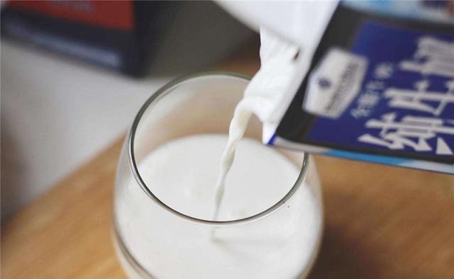 加热|盒装牛奶能用微波炉加热吗?劝你还是三思!