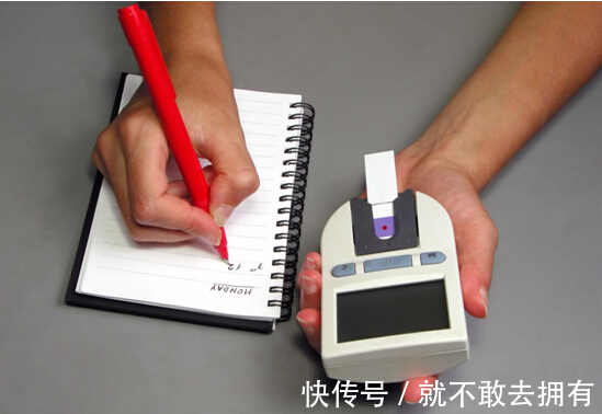 总量|有糖尿病的人,晚上临睡前可以喝杯牛奶吗对血糖的影响有多大