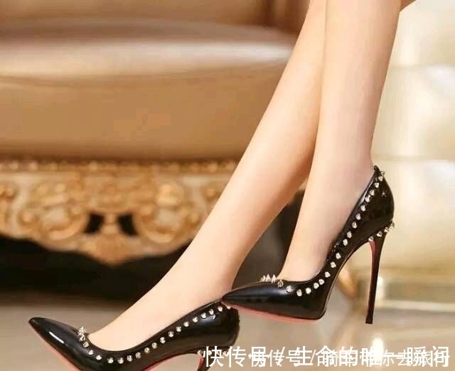 高跟鞋 细跟鞋独特的造型,很好提升修饰腿部线条,显曼妙迷人身姿