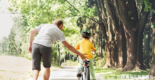出息|父母在4个方面越舍得,孩子长大越出息,你做到了吗