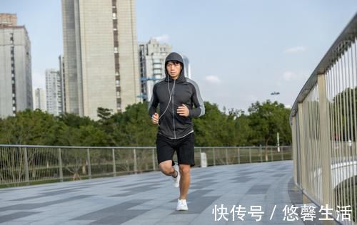 运动|20岁出头就患前列腺炎的人，劝你坚持3个运动，多吃3种食物，对前列腺好