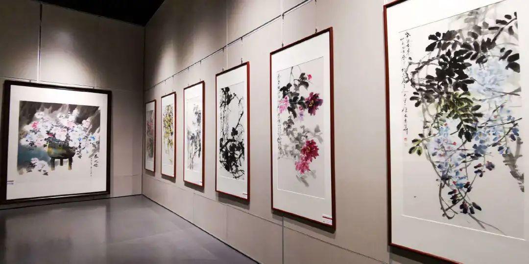 直播大盘|直播挂榜连麦卖画月入千万!在快手究竟还有多少被忽视的小众电商市场?