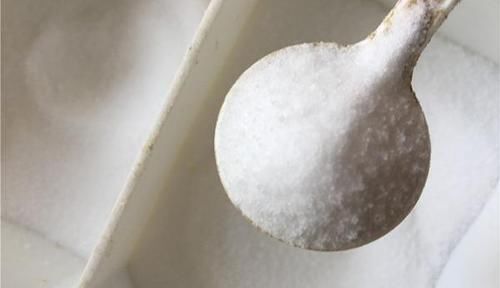 鸡精鸡精|高血压的“根源”并非盐?3味调料请少吃,不然血压恐怕难下降