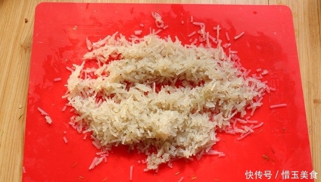 茴香|吃煎包一定要吃这个馅的,一年365天吃都不够,皮薄馅大,过瘾