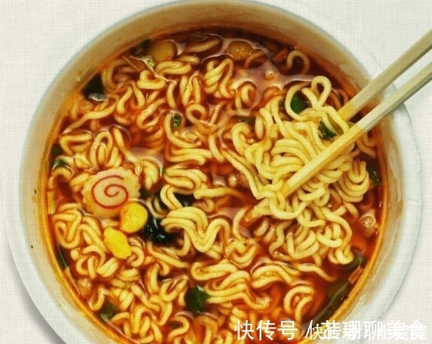 泡面|什么是泡面搭档?最配的不是火腿肠,也不是卤蛋,而是不起眼的它