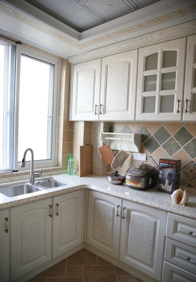 客厅|终于搬新家啦,阳台和客厅看着好漂亮,邻居提水果来请教,真羡慕