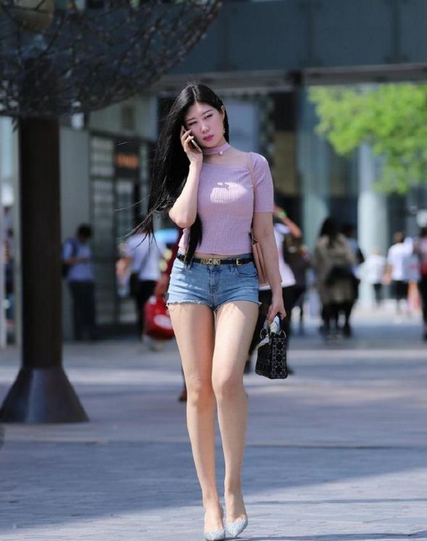 小姐姐|长发披肩的小姐姐,唯美靓丽,十分的抢眼