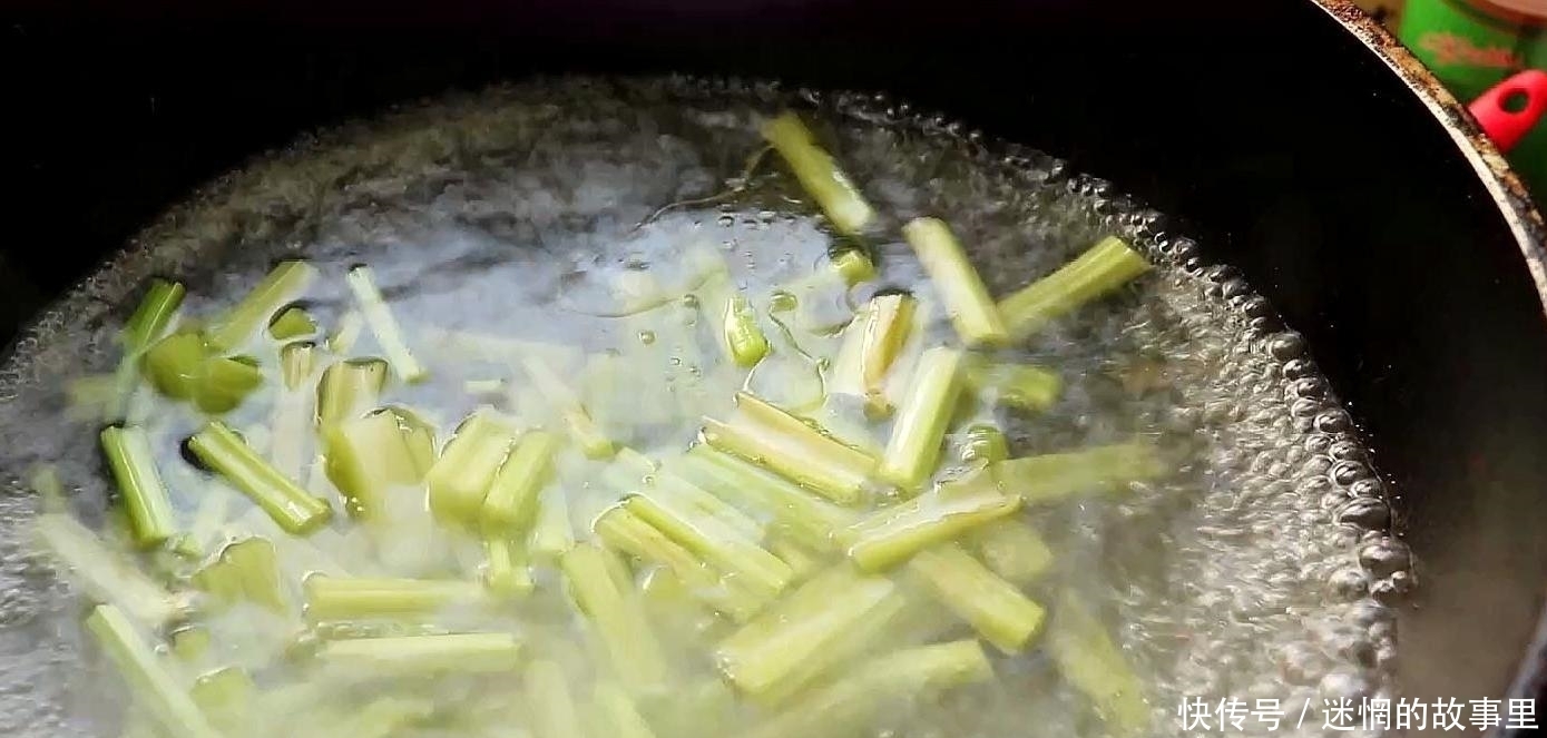 肉丝怎么炒才好吃,大厨教你,别直接下锅,肉丝滑嫩非常香