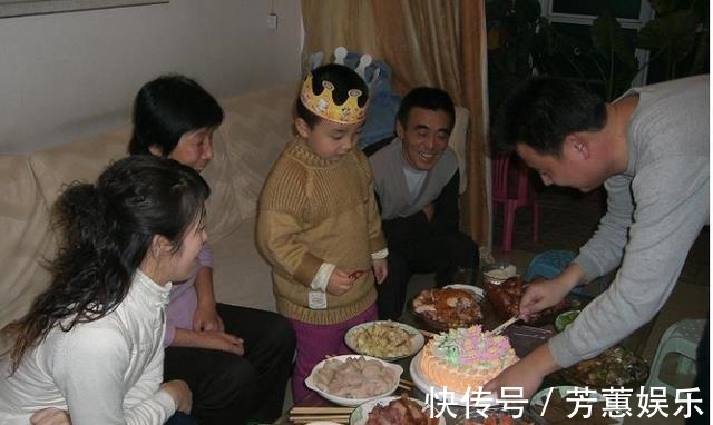 孩子|4岁儿子在幼儿园过生日,宝妈送了蛋糕却无人吃,背后原因很现实