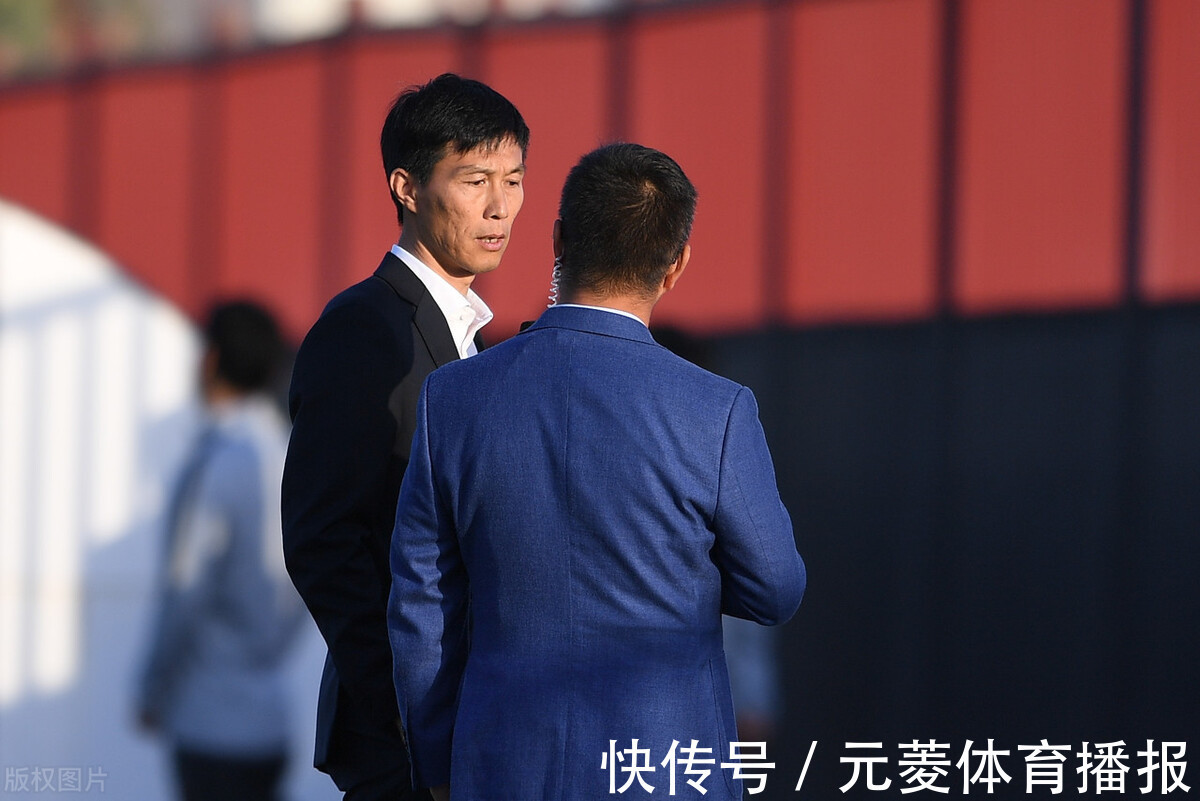 李霄鹏|李铁下课之后首次露面,脸上露出久违笑容,跟李霄鹏和区楚良同框