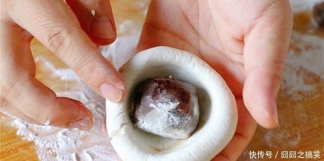 诀窍|糯米饼好吃有诀窍,学会这个做法,外酥里糯不粘牙,新手也能成功
