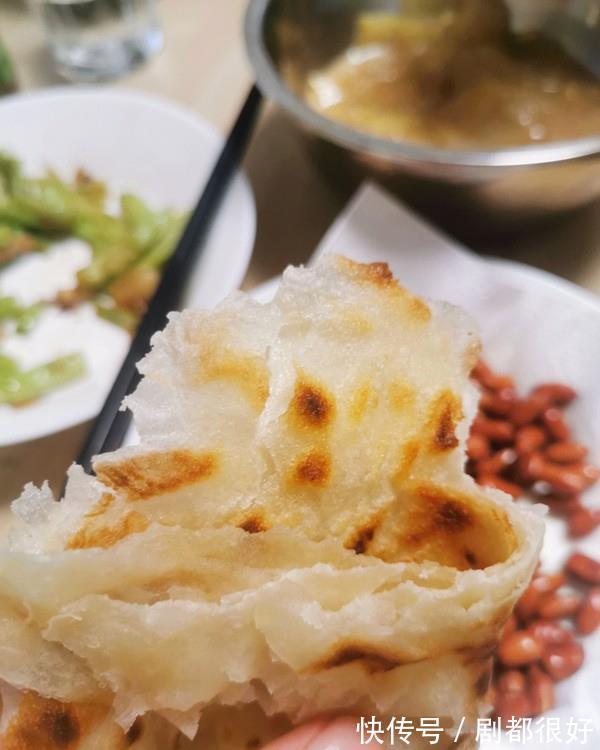大饼|死面大饼怎么做才软而不硬?该用什么水和面?教程来了,一看就会