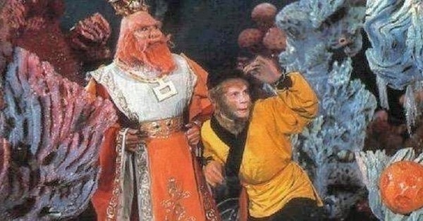 凌霄宝殿$西游记里说,孙悟空大闹天宫时曾和关羽打过一架,二人还不分胜负