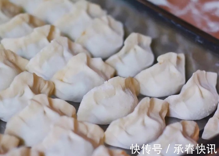 饺子|饺子包好，最忌直接放冰箱冻！做好2步，饺子不粘连，煮时不破皮