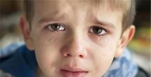 家长|父母常挂嘴边的逗笑,这3句话伤娃最深,取悦了家长却伤害了孩子