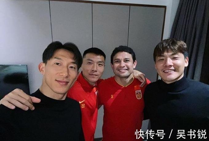 戴伟浚|艾克森出局!国足29人出征名单曝光:2大意外+3位新人+5大归化