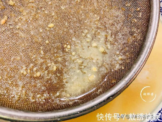 外行|打豆浆时,泡好的黄豆直接磨是外行!多加1步,豆浆又香又浓又滑