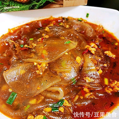 香辣肉泥粉皮这样做也太好吃了,每天下饭都靠它