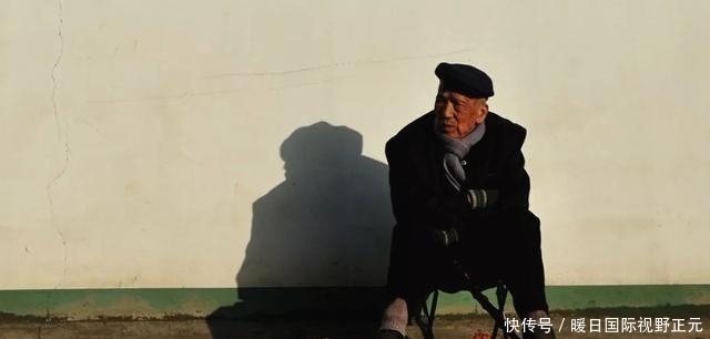 俗语“男怕三点头,女怕阔步走”,老祖宗留下的大智慧,值得谨记