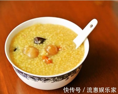 黄小米|此是“天然助眠药”，养颜美味又健康，每天睡前吃，一觉到天亮